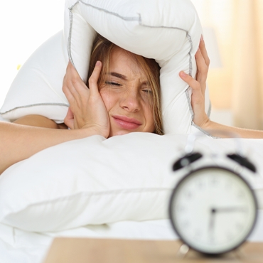 Miért ébredsz fáradtabban, mint ahogy lefeküdtél? – Alvási hibák, amiket észre sem veszel